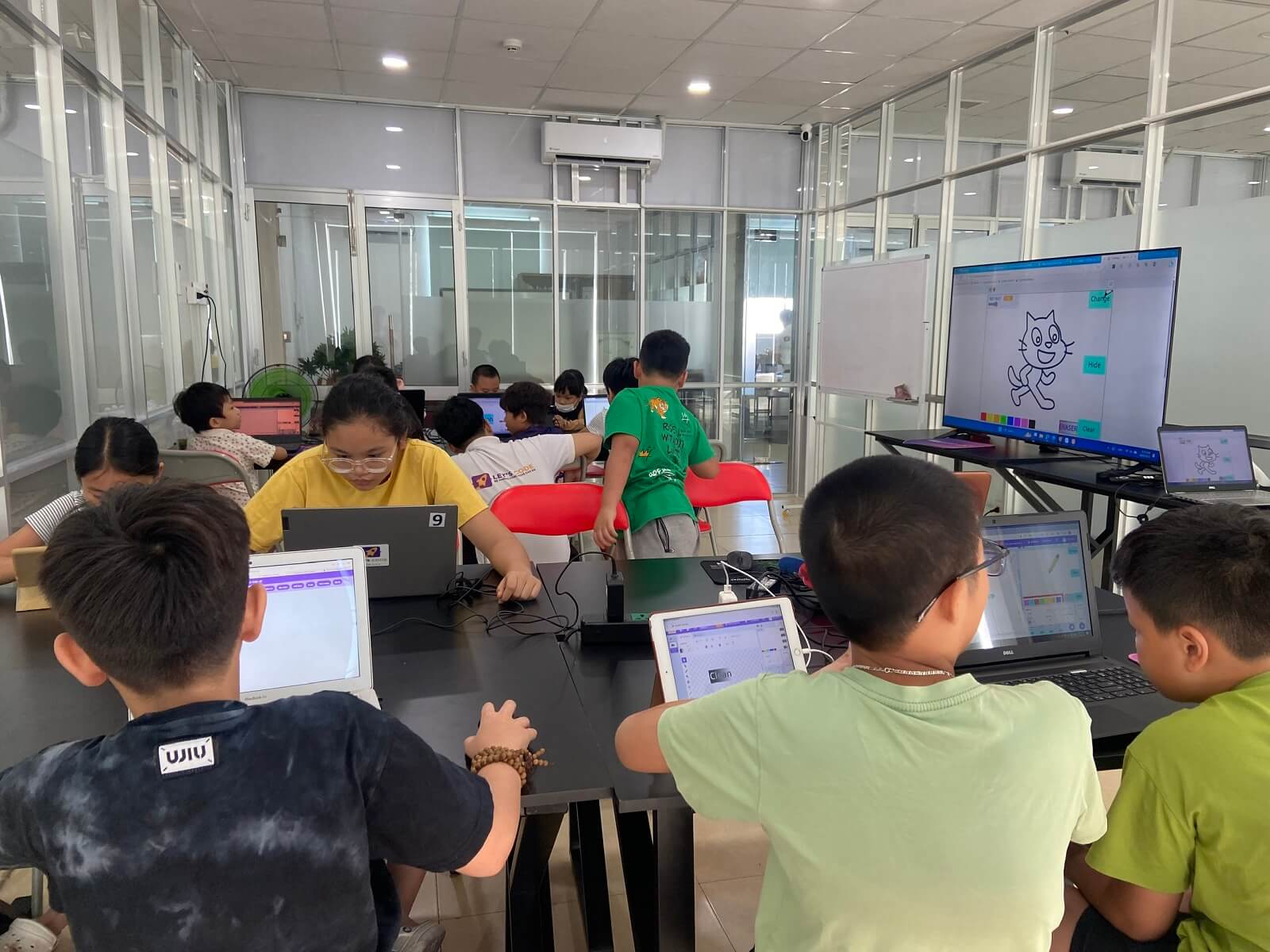 Địa điểm cho bé học lập trình đồ họa Scratch uy tín tại Nha Trang
